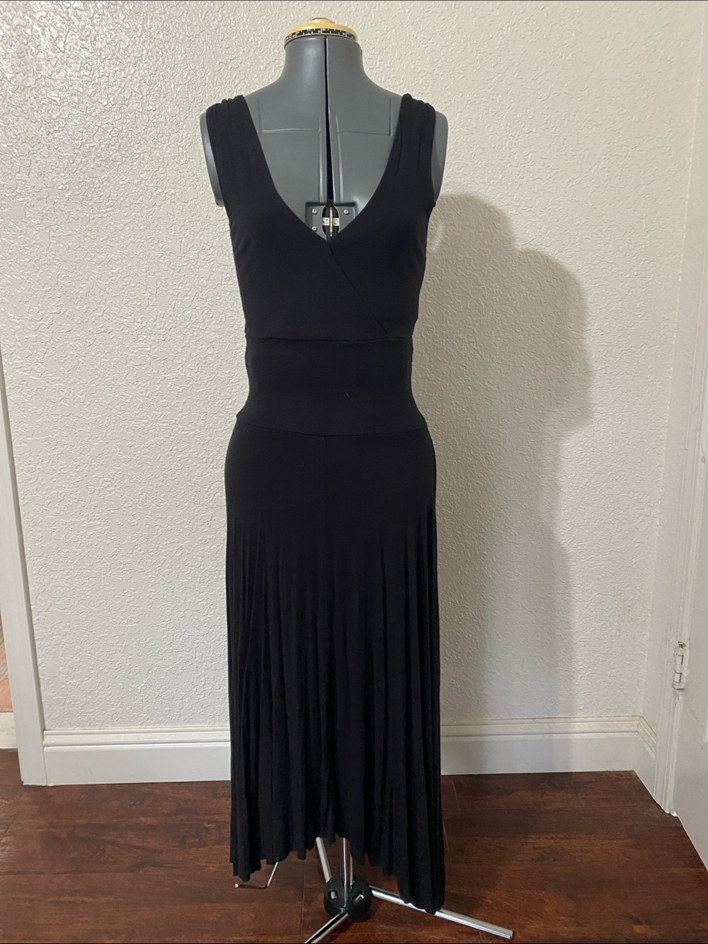 The Limited Black Sleeveless V-Neck Maxi Dress